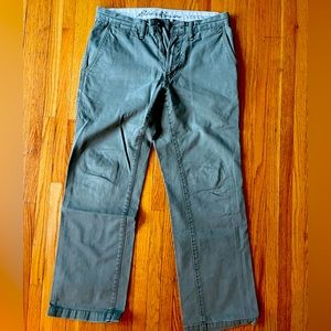 Eddie Bauer Men’s straight leg khakis in sage green. 30x30